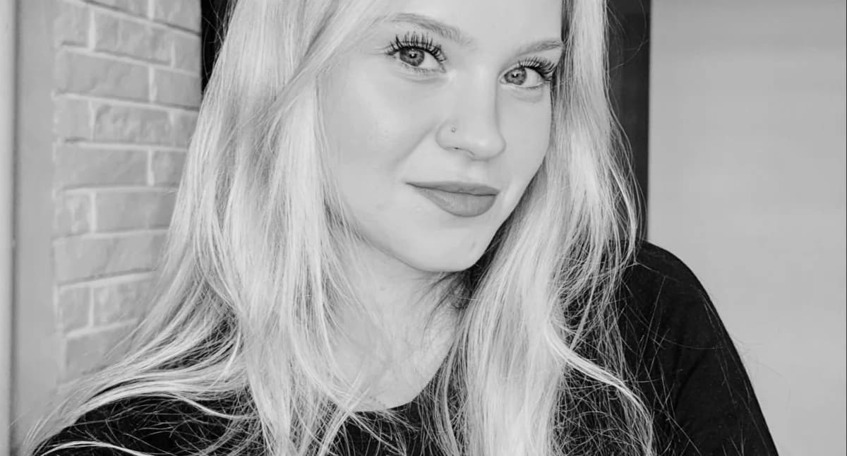 22-letnia Roksana Nieznańska zginęła w wypadku. Dzisiaj odbędzie się jej pogrzeb. 19-letni podejrzany usłyszał zarzuty