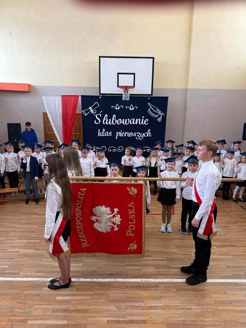 Ślubowanie pierwszoklasistów w Rozprzy