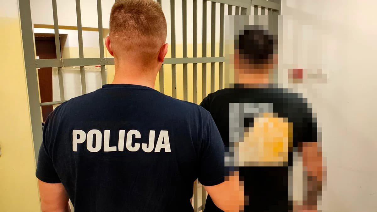 23-letni kierowca Mercedesa chciał ukryć marihuanę w bieliźnie
