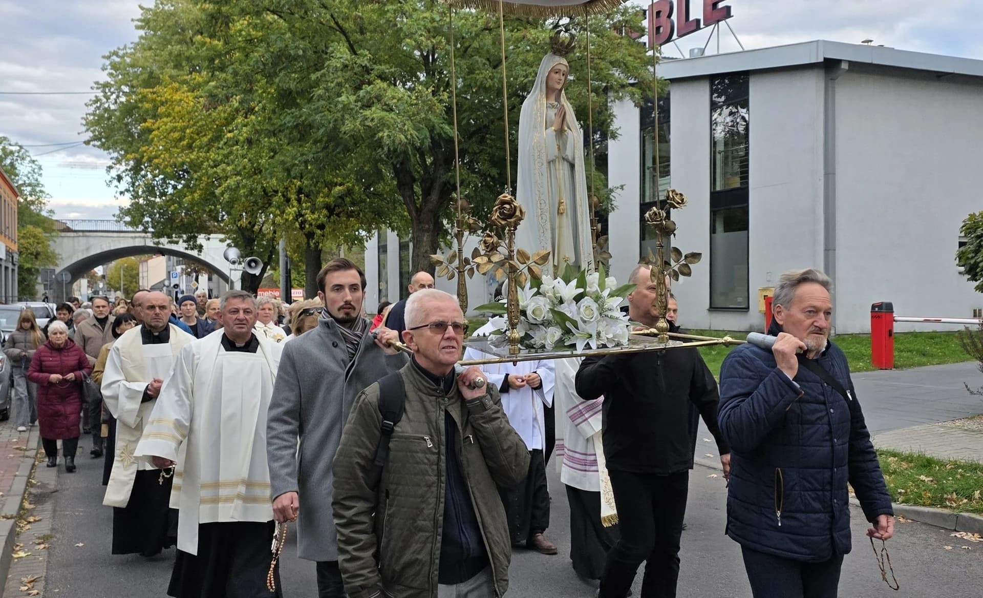 Miejski różaniec połączył piotrkowskie parafie