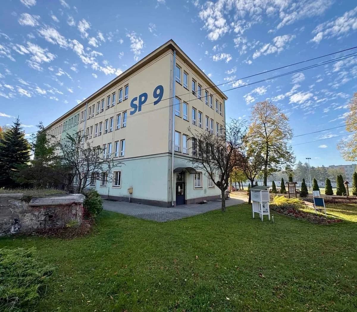Szkoła Podstawowa nr 9 w Tomaszowie otrzymała dofinansowanie na projekt "Dziewiątka – szkoła równych szans"