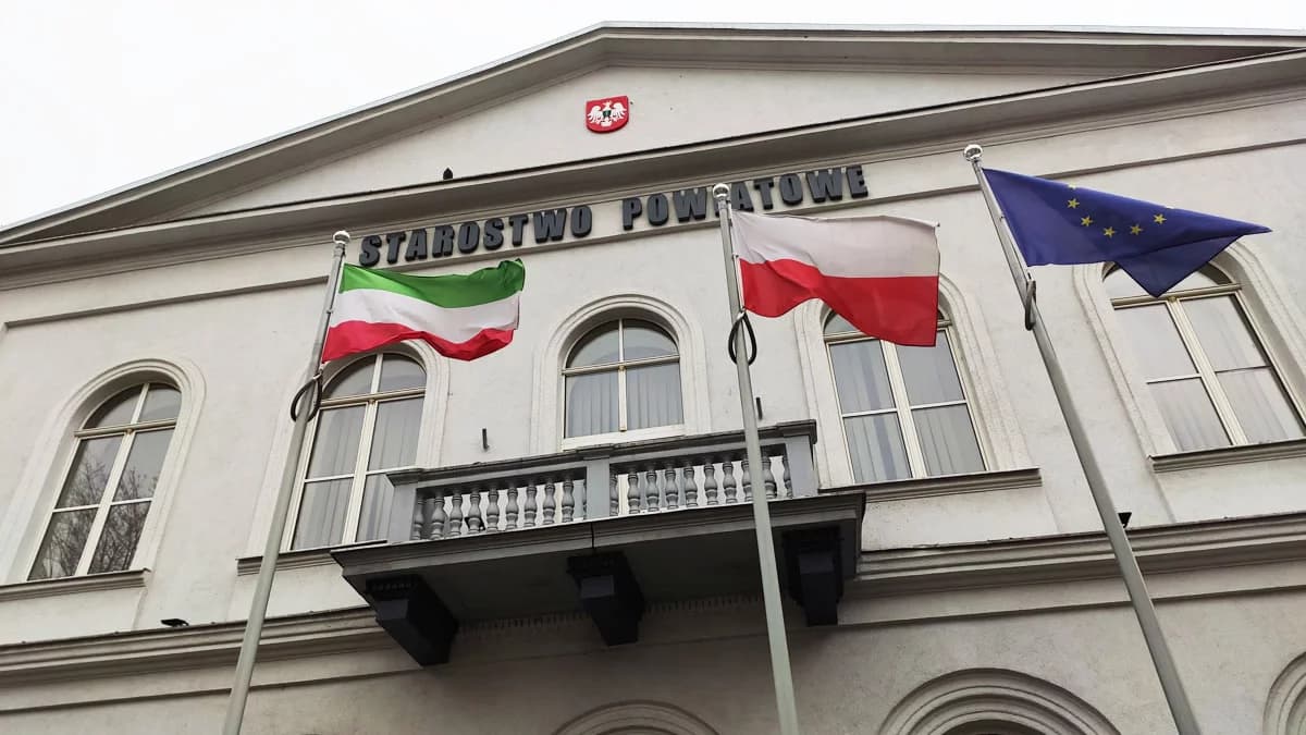 Starostwo w Piotrkowie szuka pracownika. Wiemy, jakie są zarobki i wymagania
