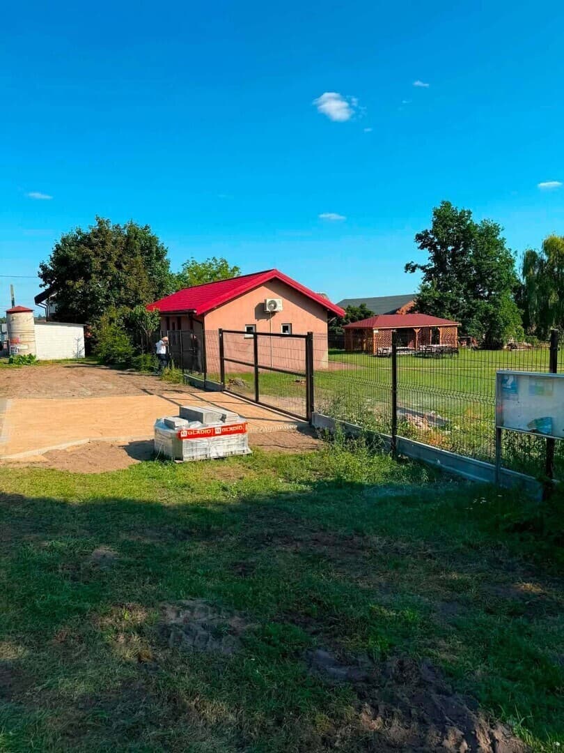 Nowe ogrodzenie i wjazd w Magdalence. Inwestycja z Funduszu Sołeckiego