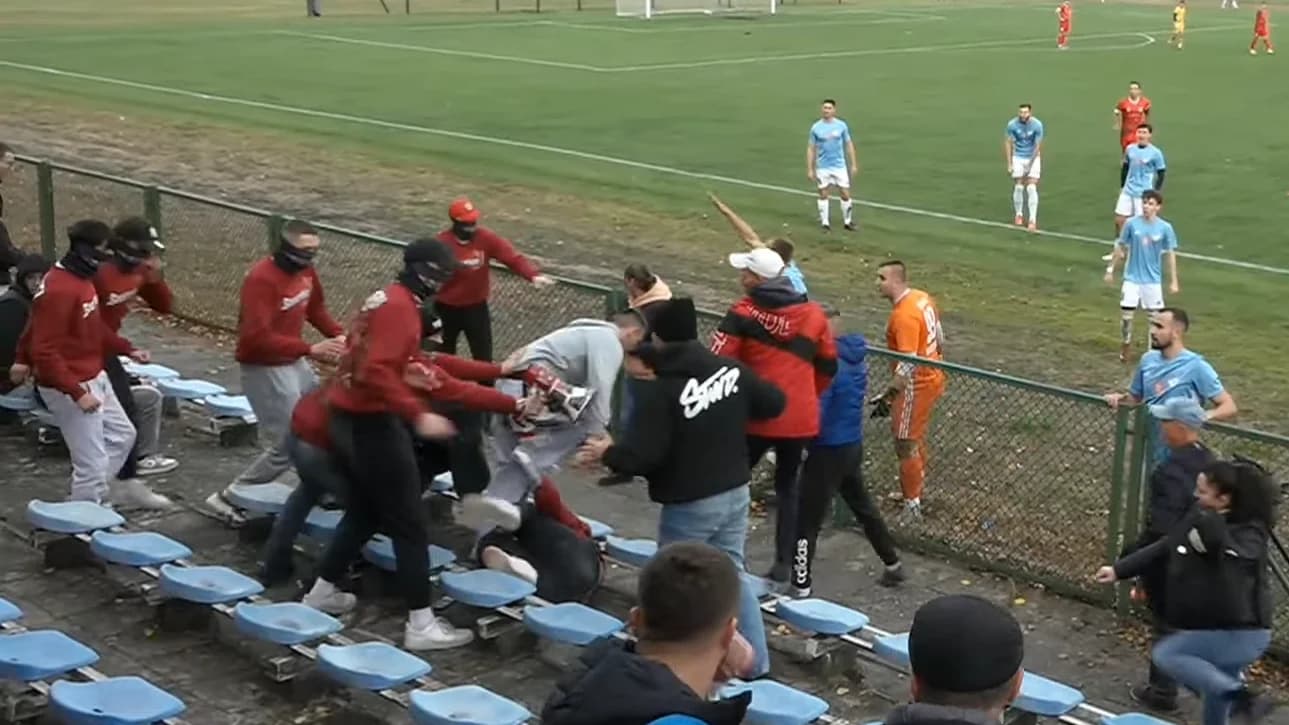 Przerwane "Old Firm Derby" w klasie okręgowej. Bójka na trybunach i interwencja policji
