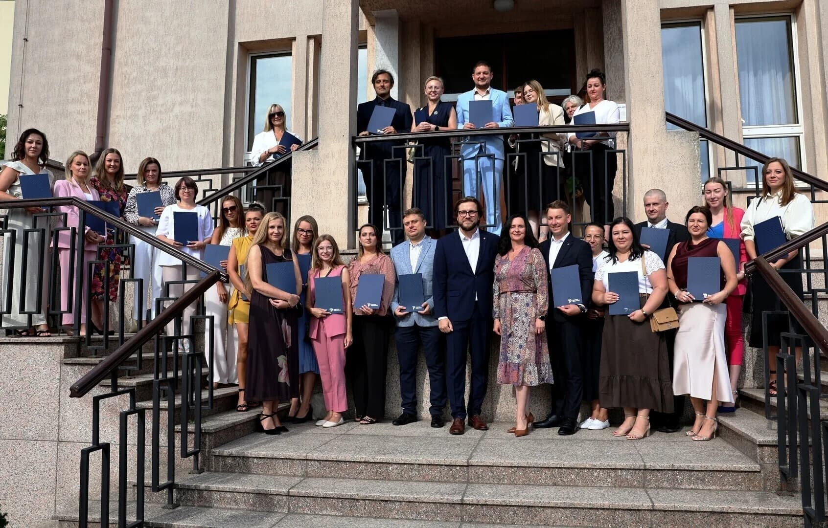 29 nauczycieli z Piotrkowa z nowym stopniem awansu. Odebrali akty mianowania