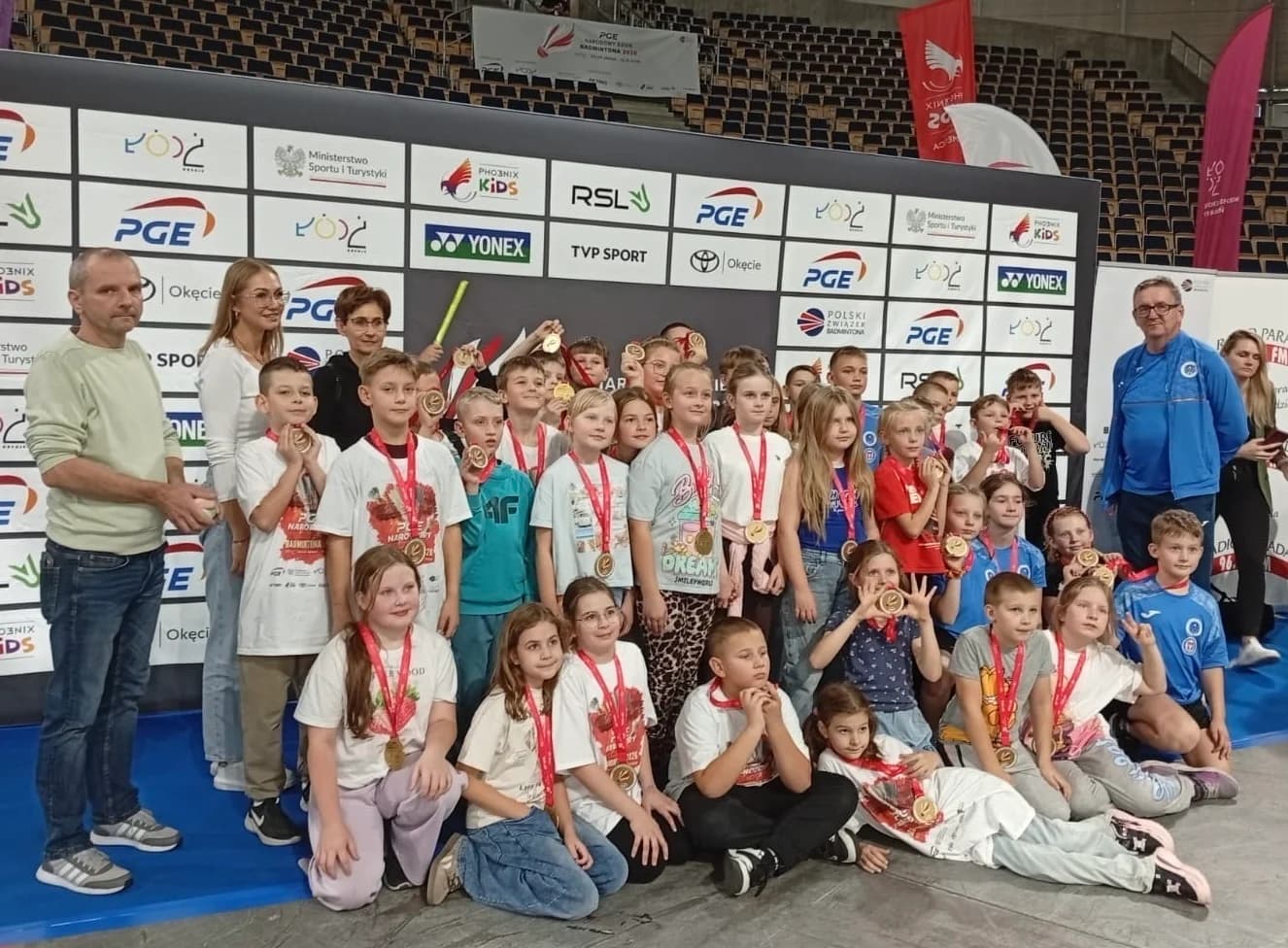 Uczniowie z Golesz Dużych wygrali rywalizację szkół i klubów w badmintonie